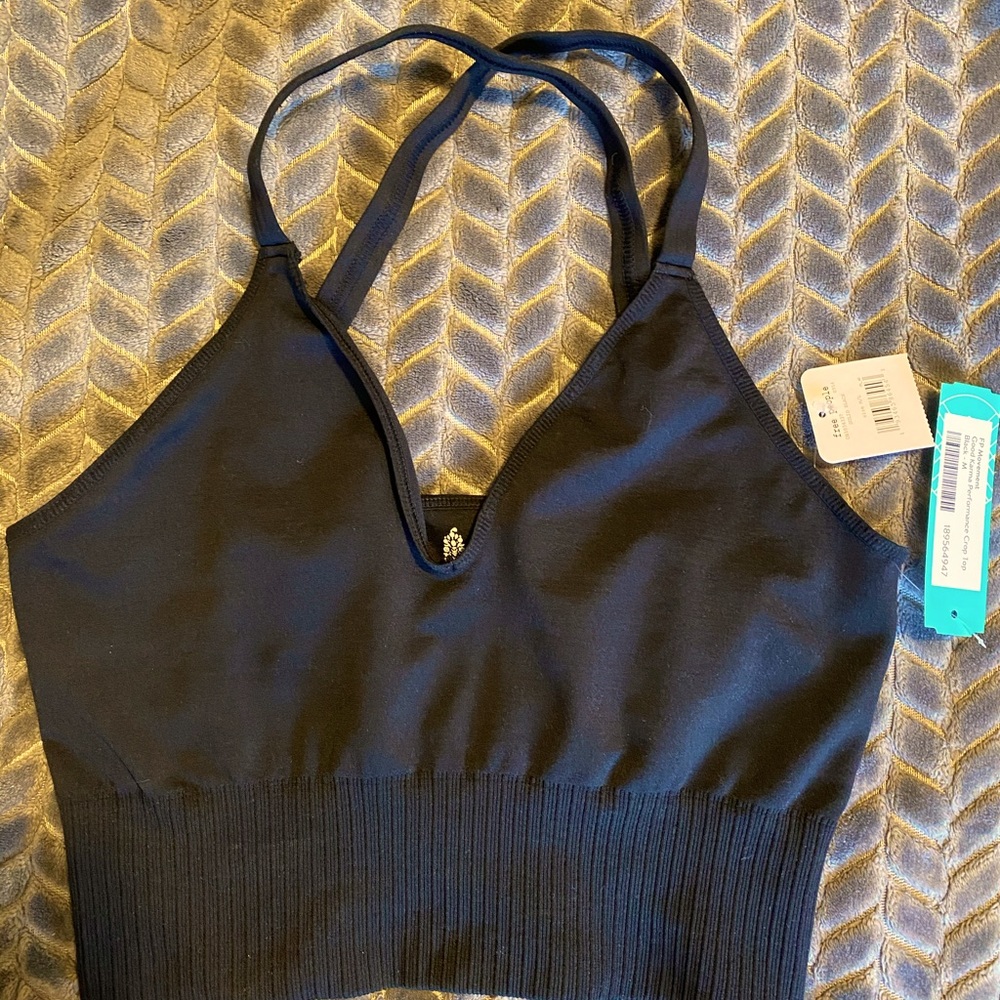 Performance Crop Top